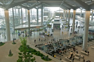 Controles de seguridad en el aeropuerto de Málaga. Foto: AENA