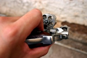 El traslado de armas a bordo sigue estrictos procedimientos